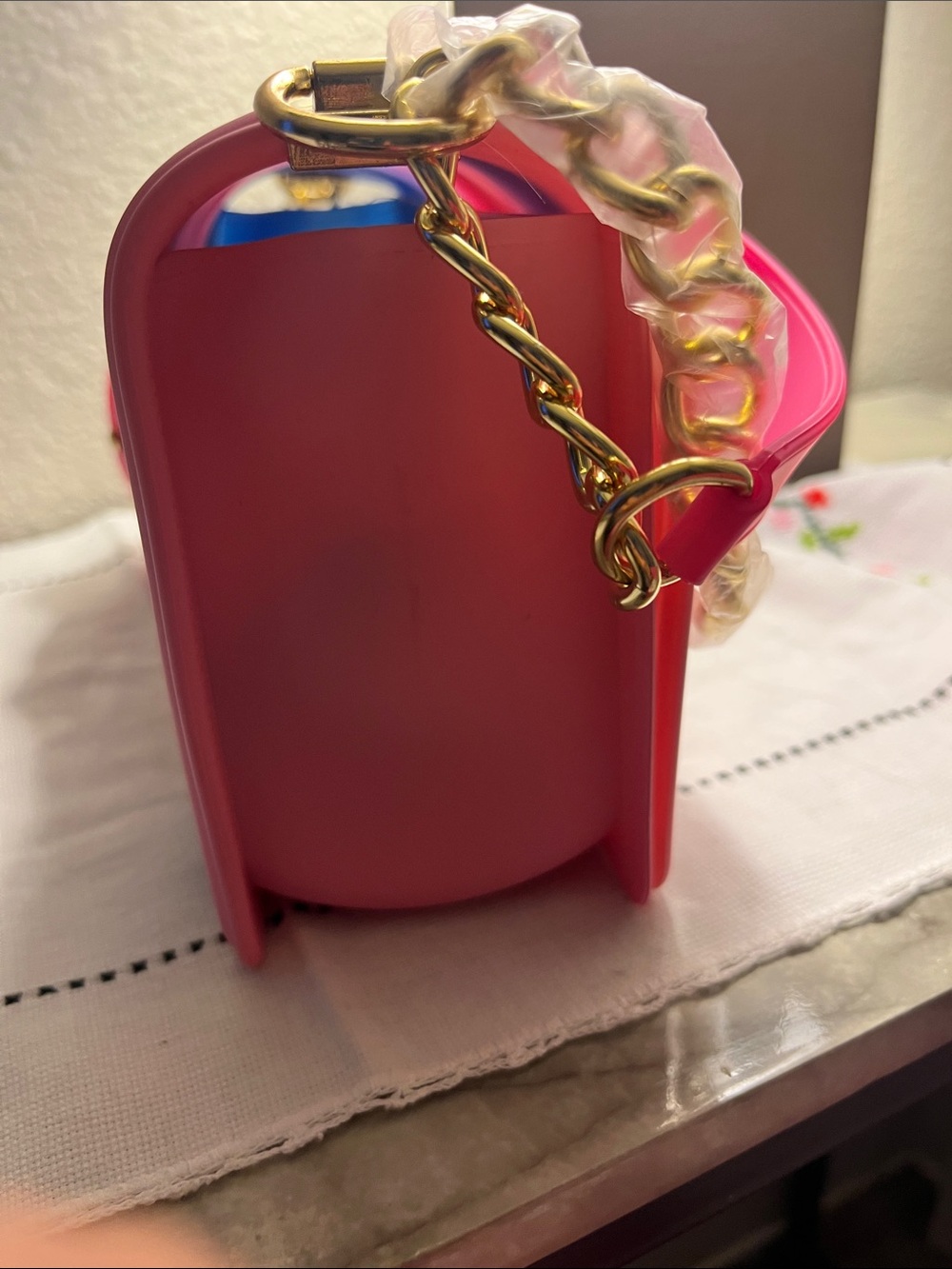 Brand New!Shoulder Bag with Gold Hardware with women’s accessories! - Picture 4 of 6